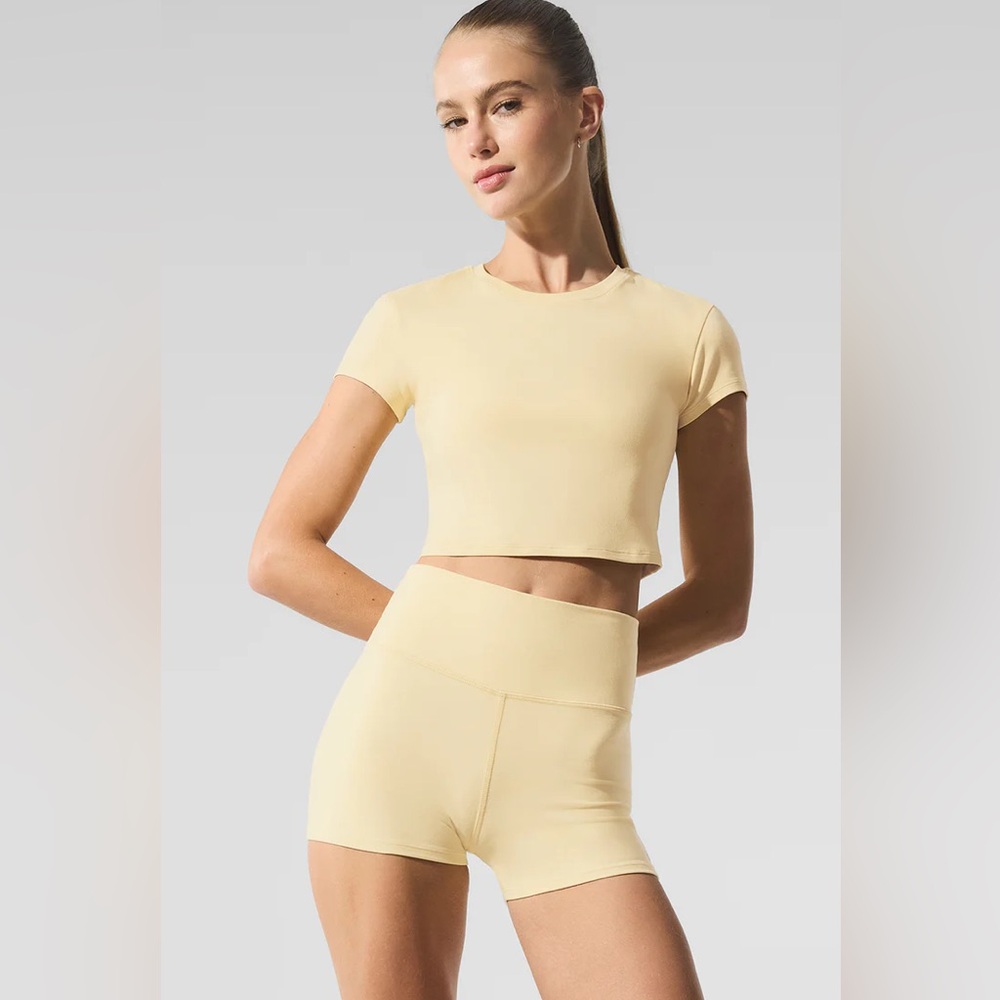 NWOT! Sold out! Alo Yoga- Alosoft Crop Finesse Short Sleeve, size L, warm butter